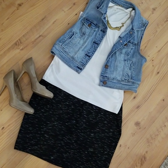 Mossimo Supply Co. Dresses & Skirts - Black stretchy skirt.